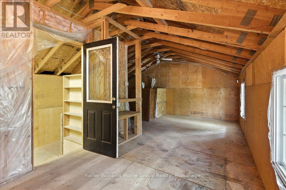 212 Inglis Street, North Dumfries, Ontario  N0B 1E0 - Photo 41 - X12344360