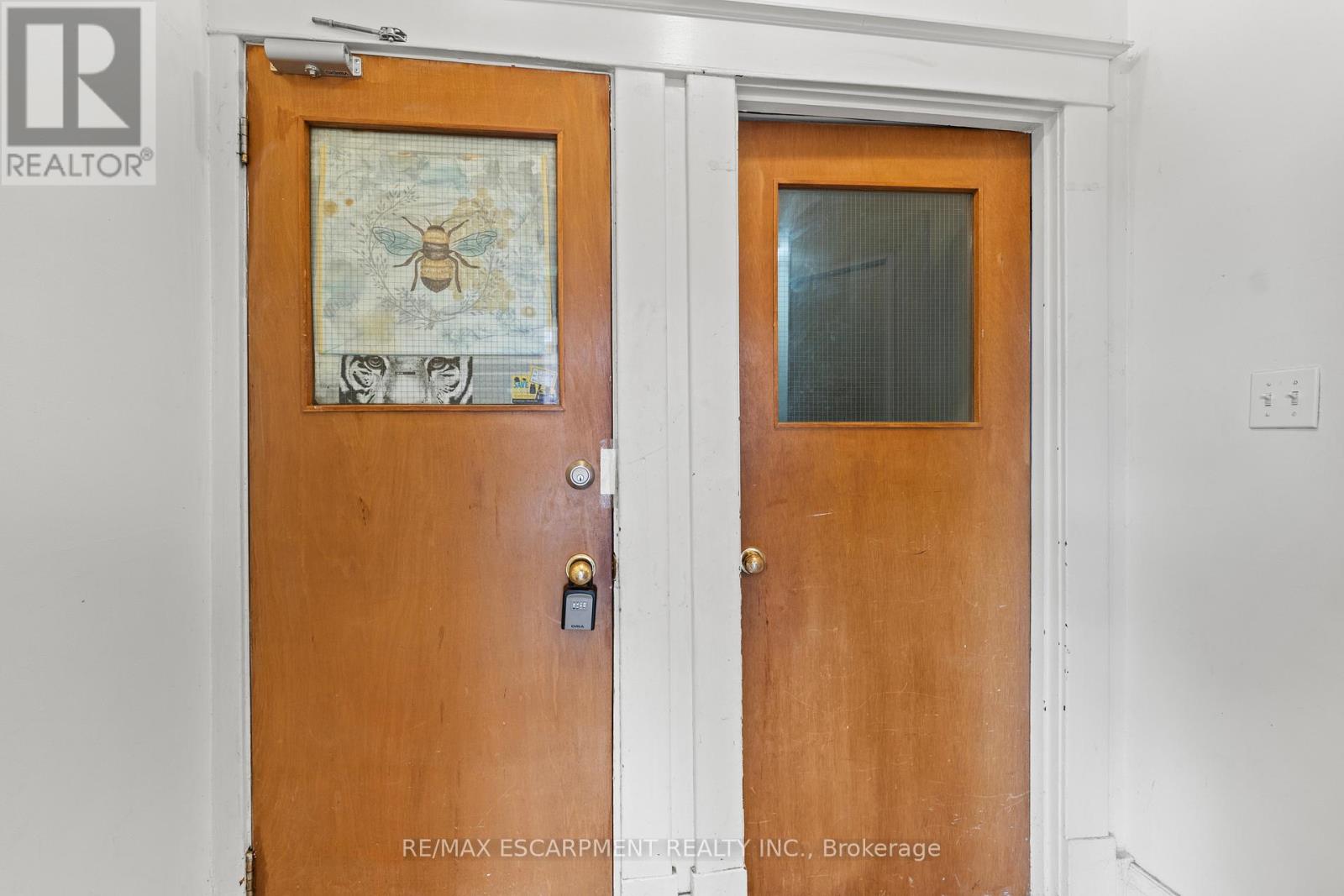 14 Norway Avenue, Hamilton, Ontario  L8M 2V7 - Photo 6 - X12344973
