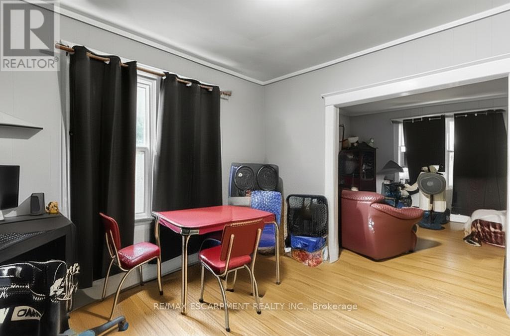 14 Norway Avenue, Hamilton, Ontario  L8M 2V7 - Photo 9 - X12344973