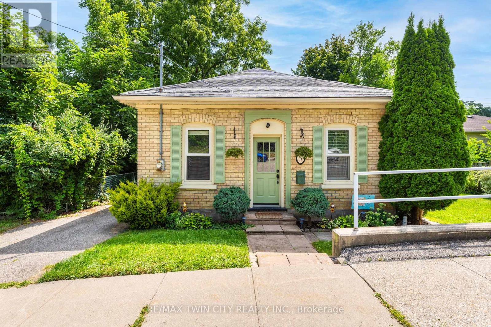 Property at 5 METCALFE STREET image 2