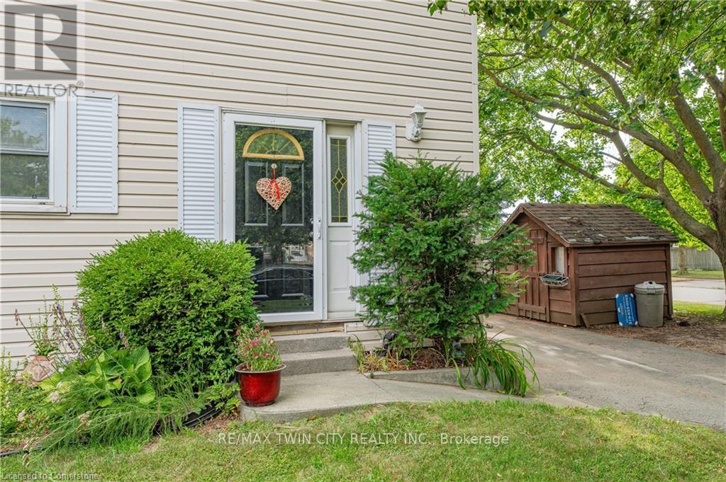 Property at 1400 WILDREN PLACE image 3