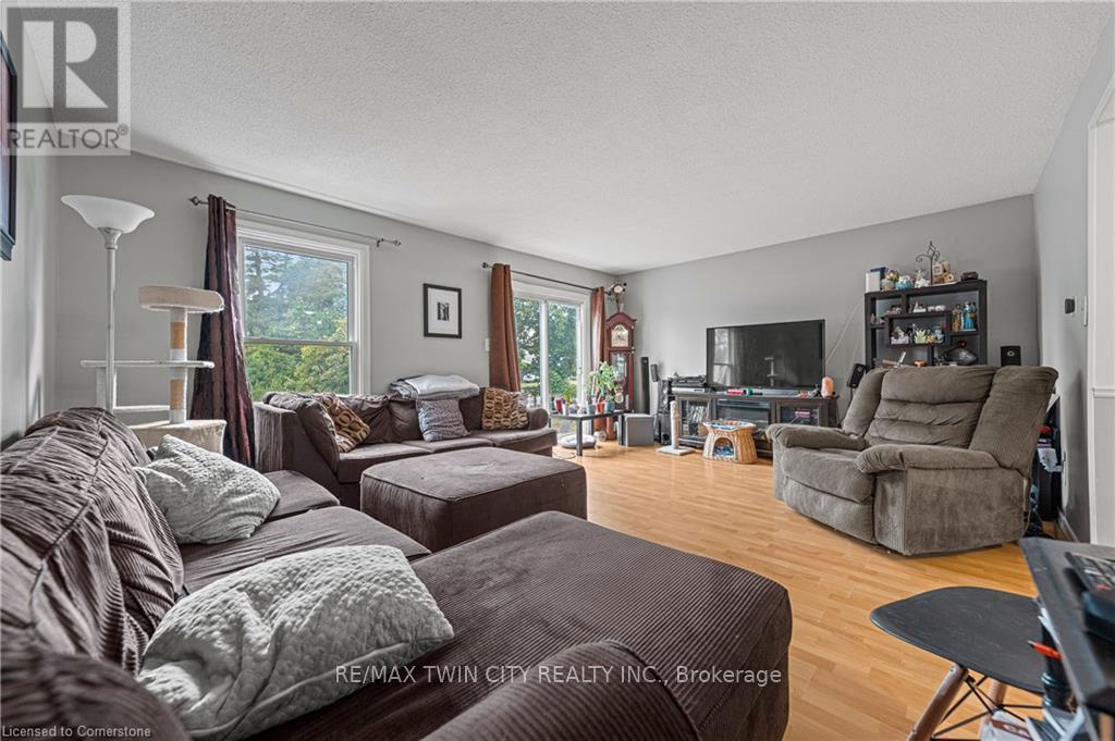 1400 Wildren Place, Cambridge, Ontario  N3H 5A9 - Photo 9 - X12344985