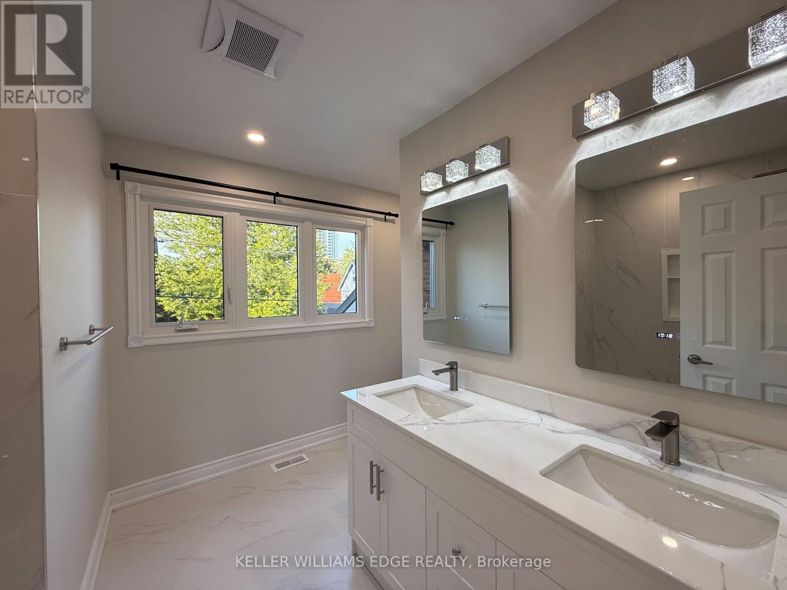 87 Peter Street, Hamilton, Ontario  L8R 1T5 - Photo 15 - X12345036