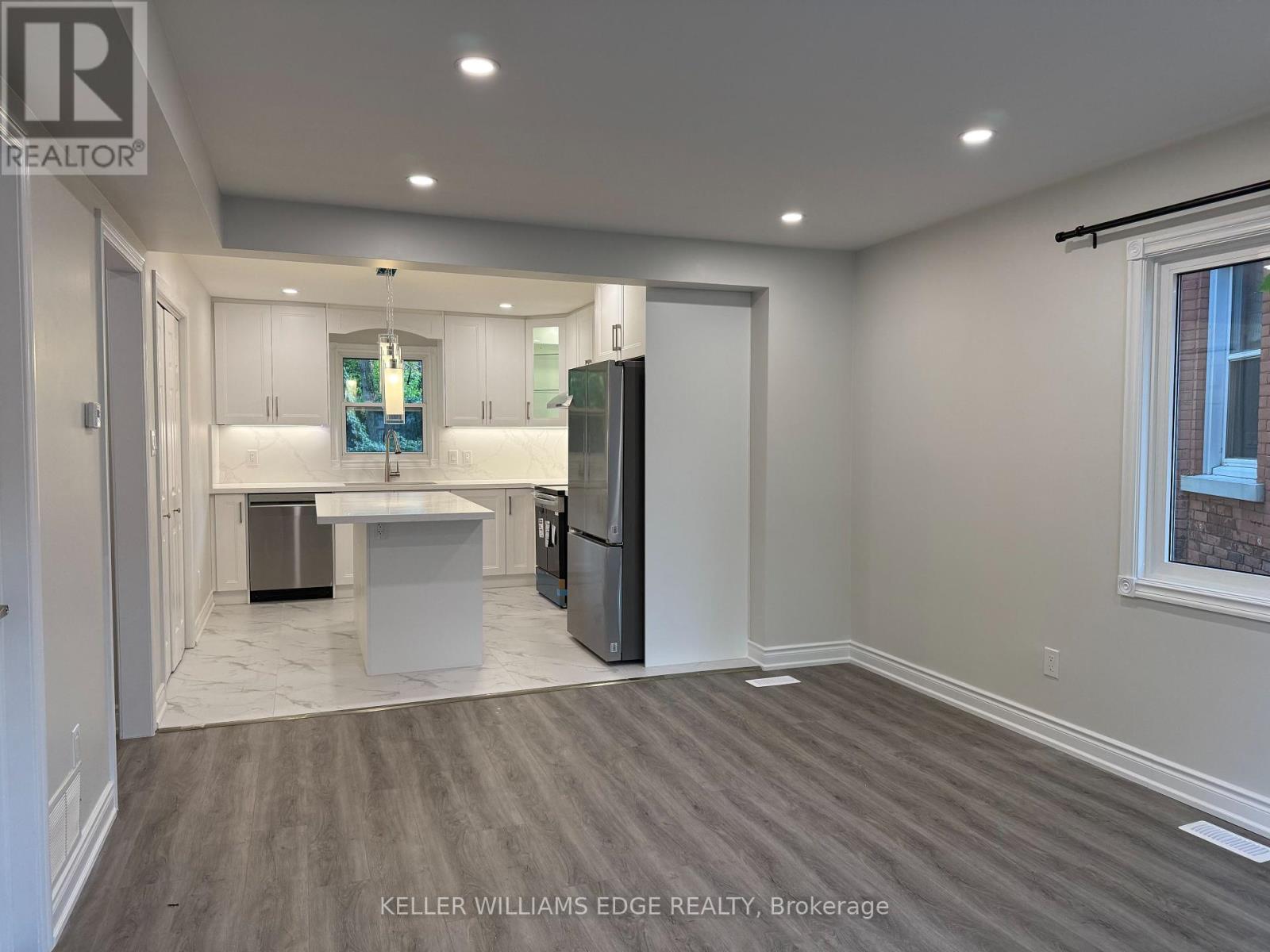87 Peter Street, Hamilton, Ontario  L8R 1T5 - Photo 4 - X12345036