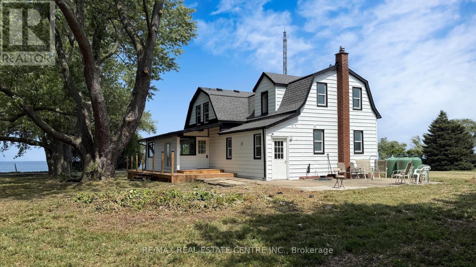 4036 Lakeshore Road, Lincoln (Lincoln Lake), Ontario  L3J 0X3 - Photo 3 - X12345059