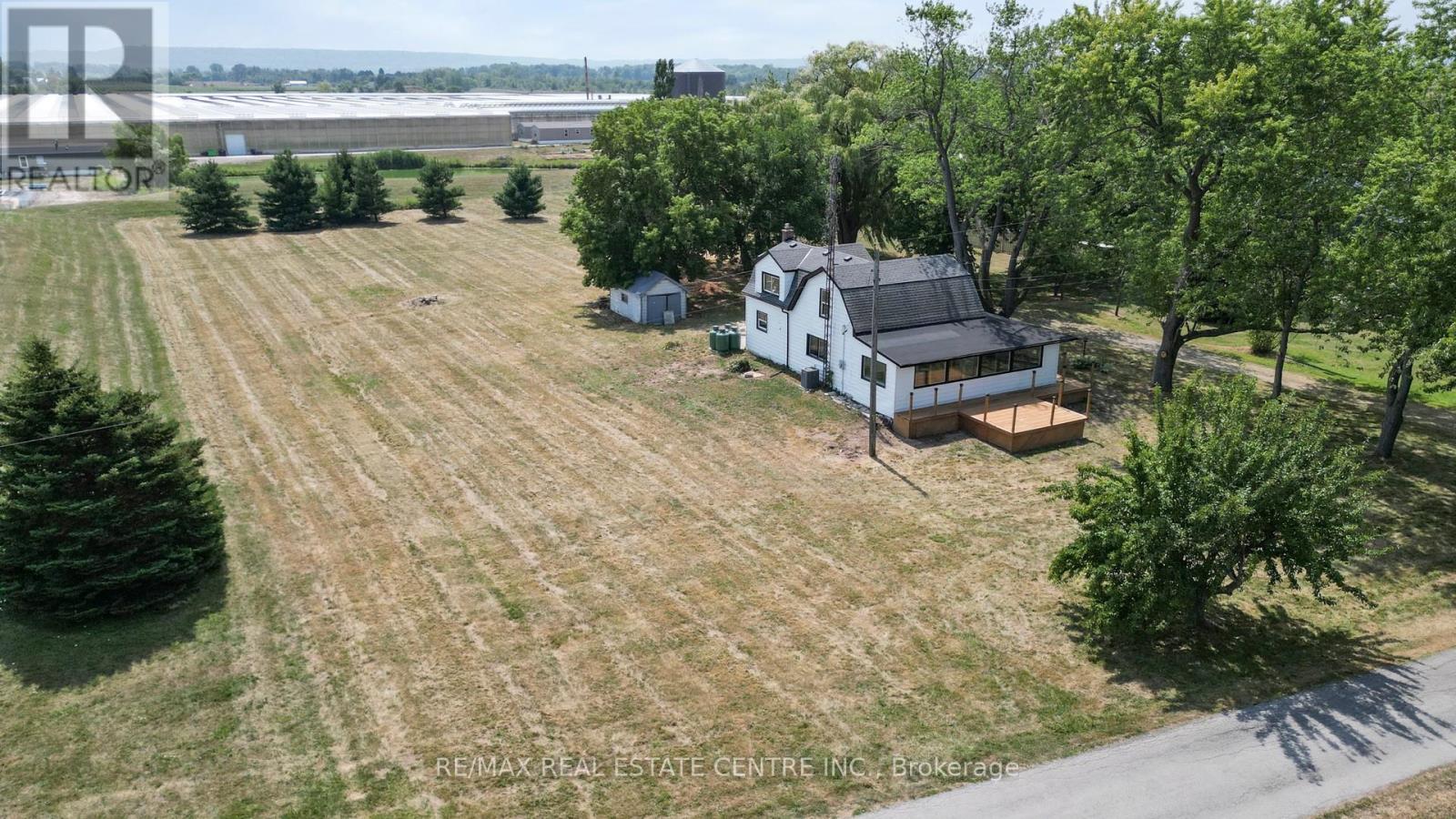 4036 Lakeshore Road, Lincoln (Lincoln Lake), Ontario  L3J 0X3 - Photo 32 - X12345059