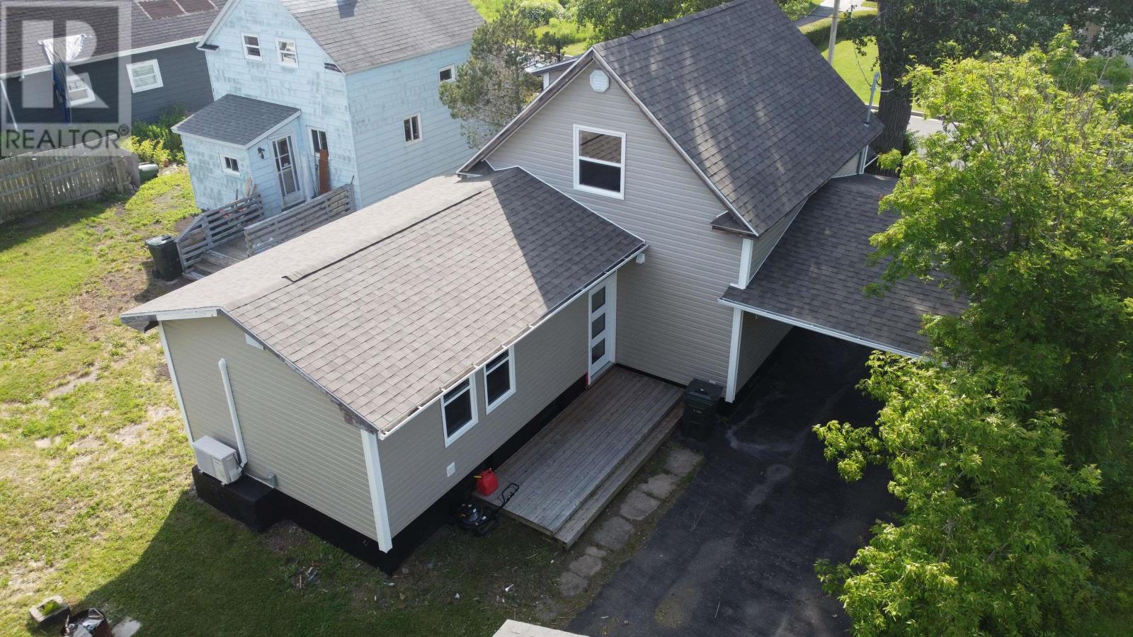 316 Mahon Street, New Waterford, Nova Scotia  B1H 3H5 - Photo 4 - 202516425