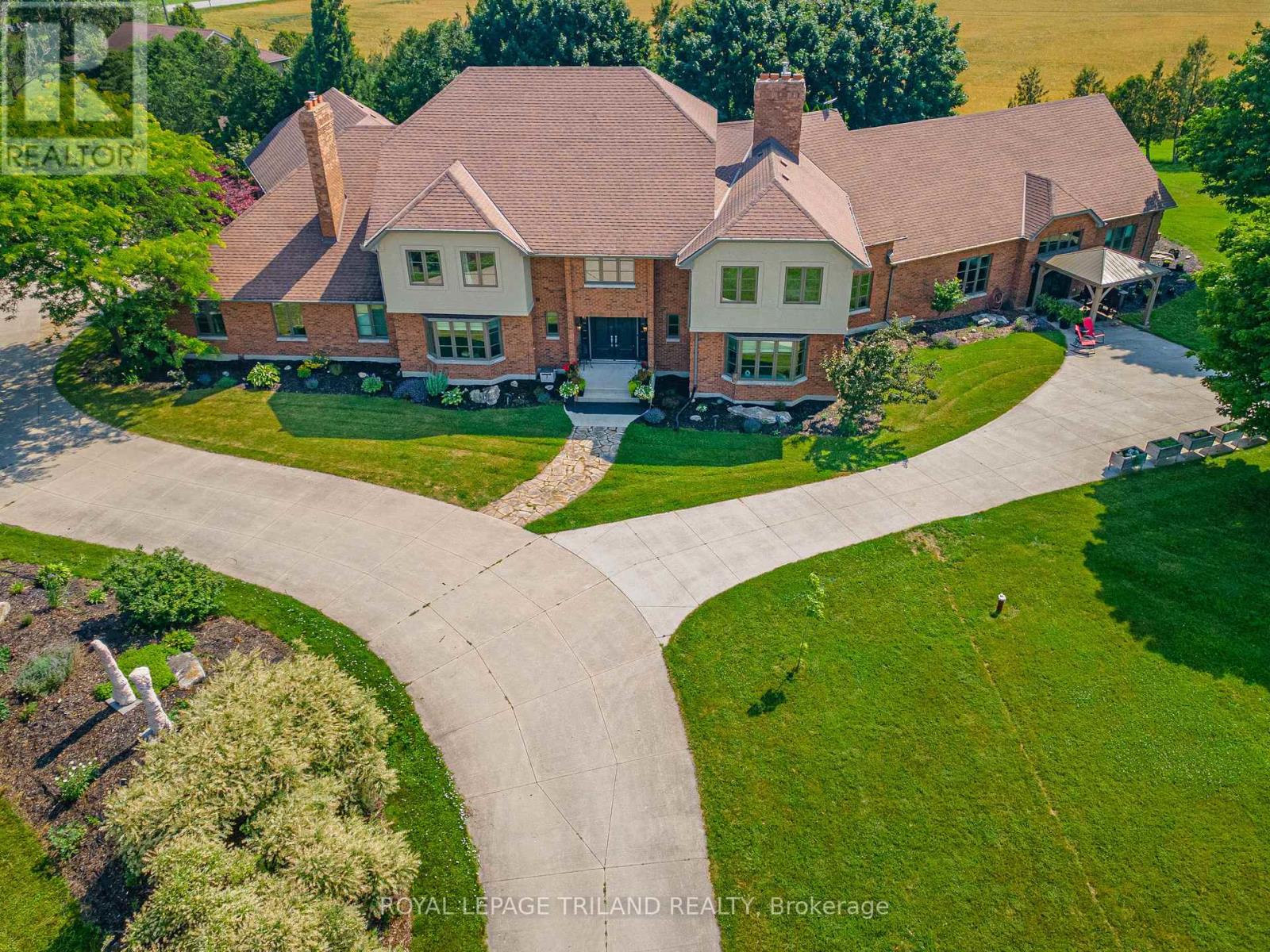 29830 Centre Road, Adelaide Metcalfe, Ontario  N7G 3H7 - Photo 2 - X12345276