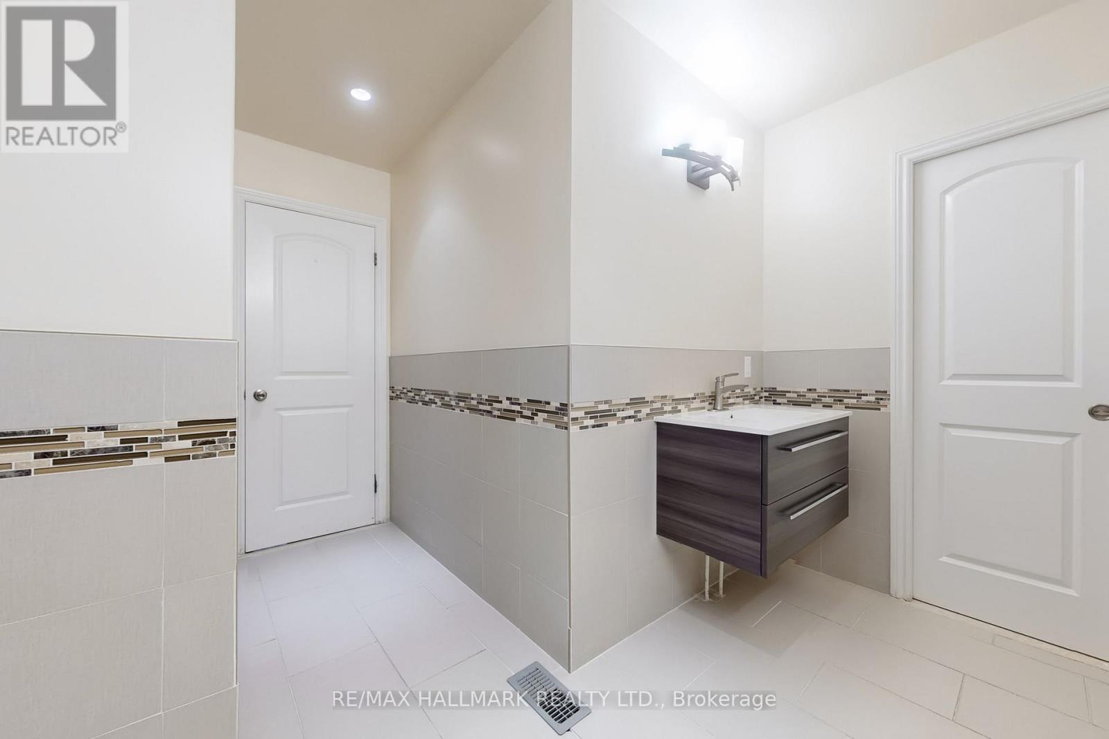 11 Loggers Trail, Whitchurch-Stouffville, Ontario  L4A 2L6 - Photo 28 - N12345127