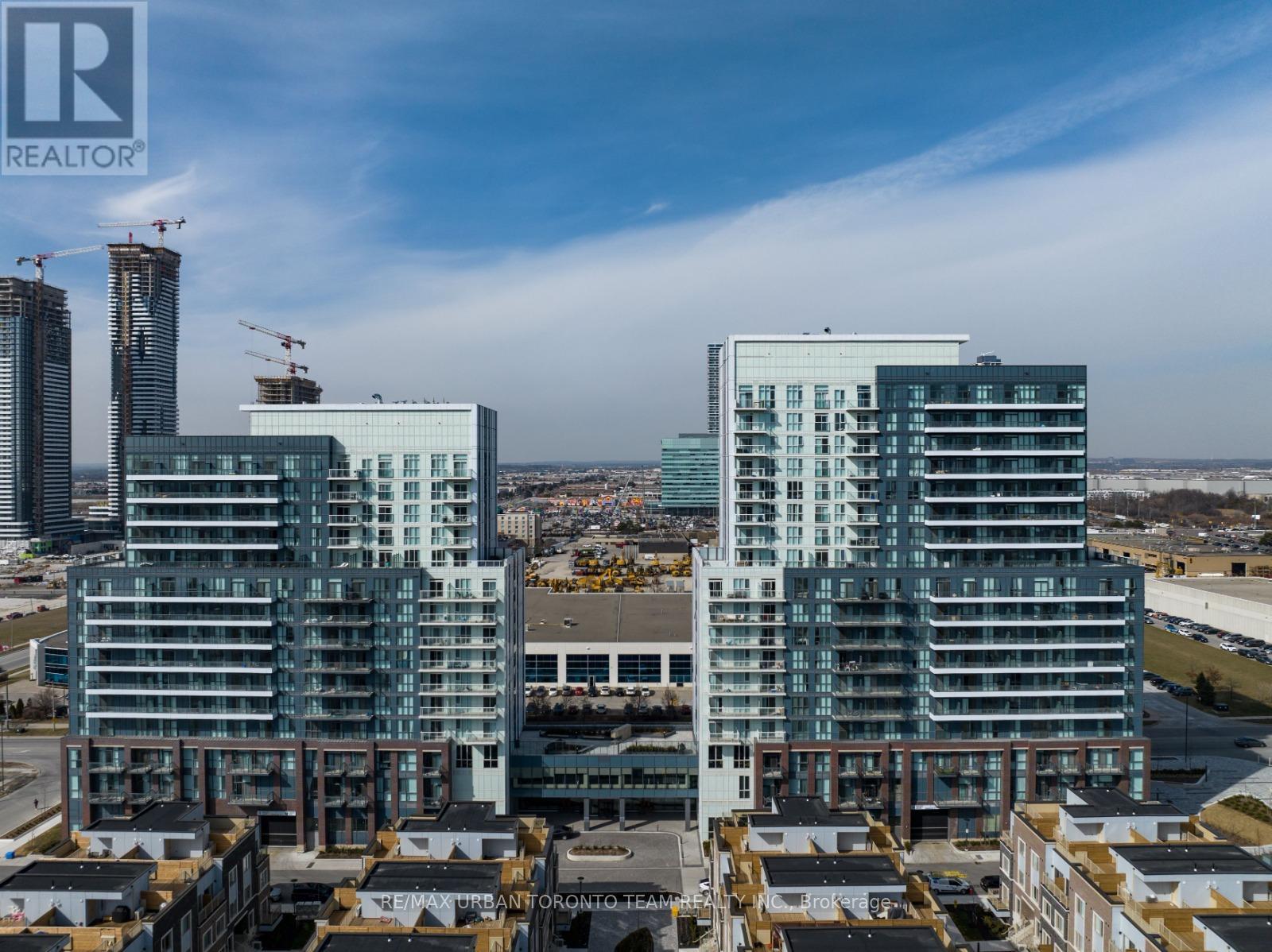208 - 10 HONEYCRISP CRESCENT, Vaughan, Ontario