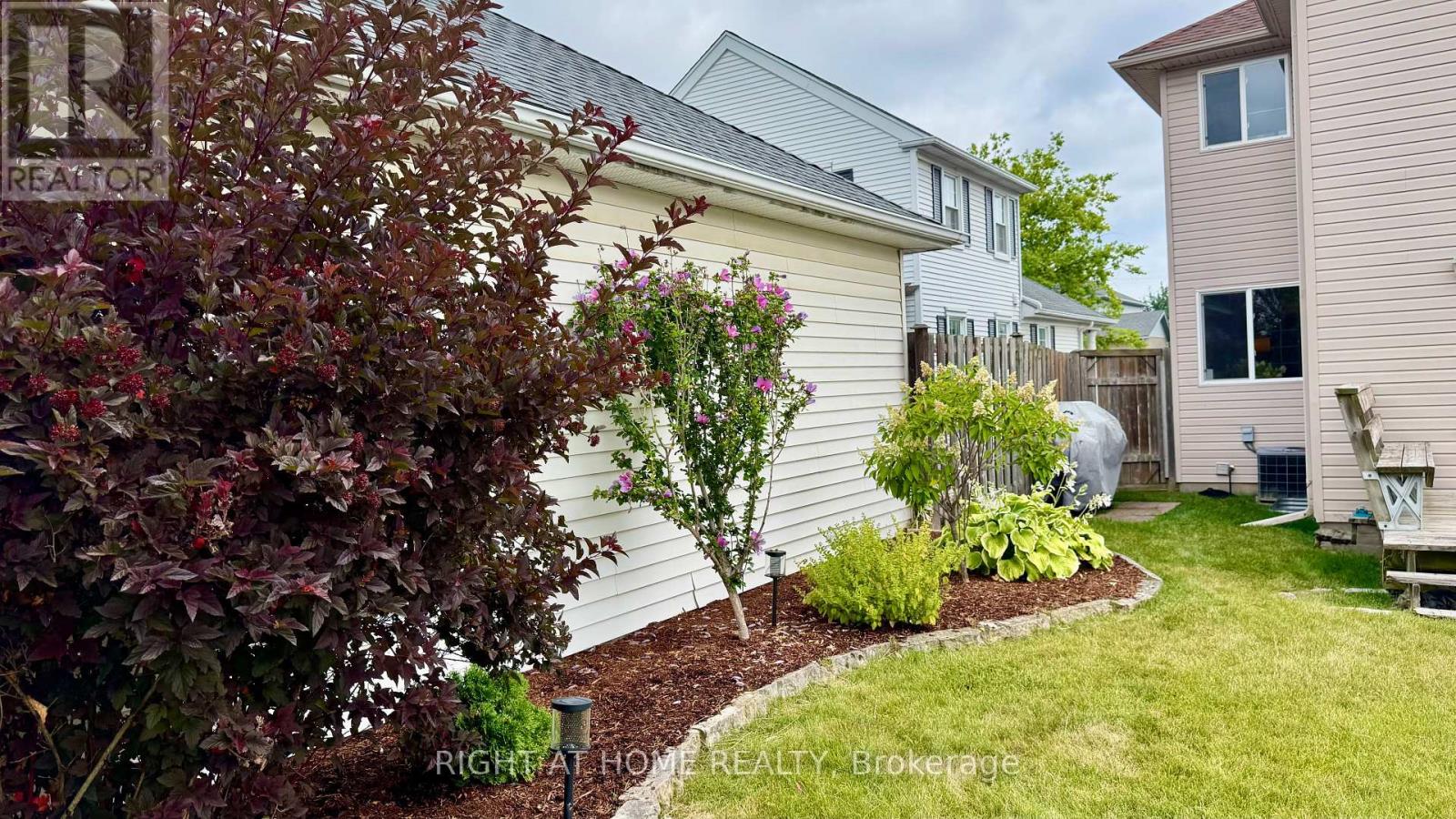 19 Windflower Drive, Kitchener, Ontario  N2E 3L3 - Photo 47 - X12343874
