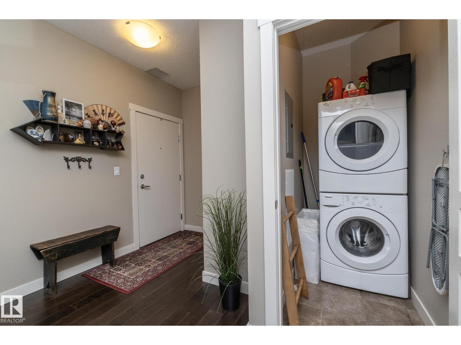 Property at #402 2207 44 AV NW image 4