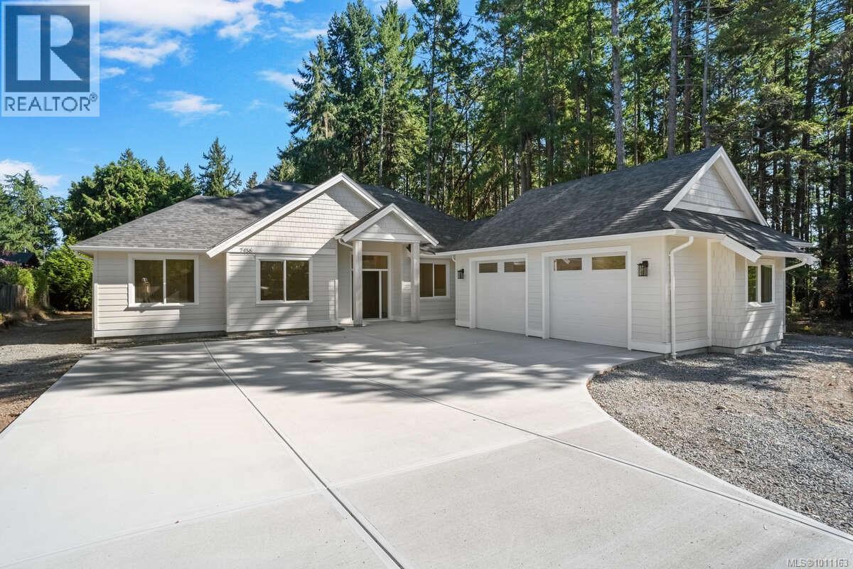 Property at 7436 Lantzville Rd image 1