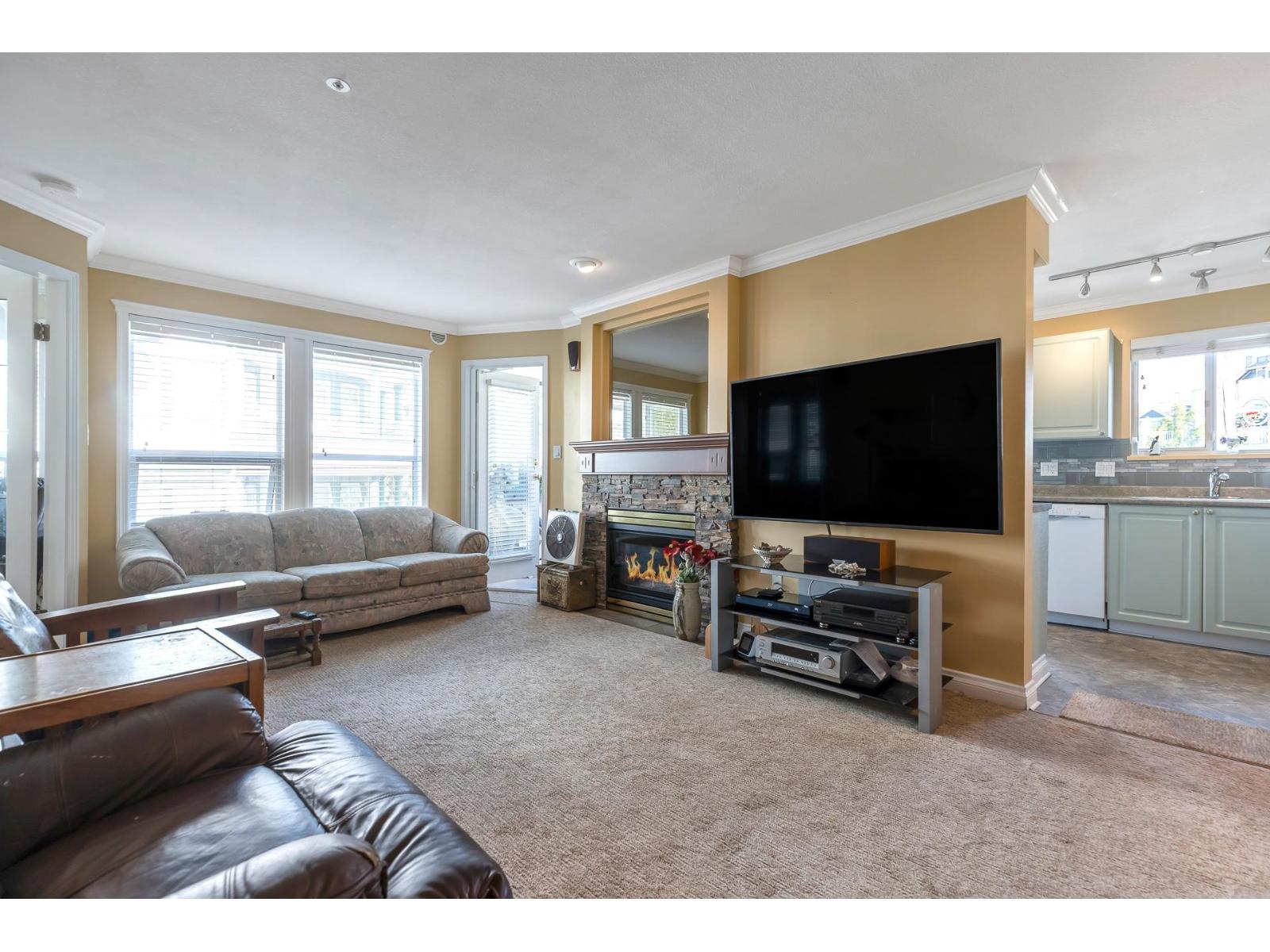 409 1575 Best Street, White Rock, British Columbia  V4B 5K1 - Photo 5 - R3036228