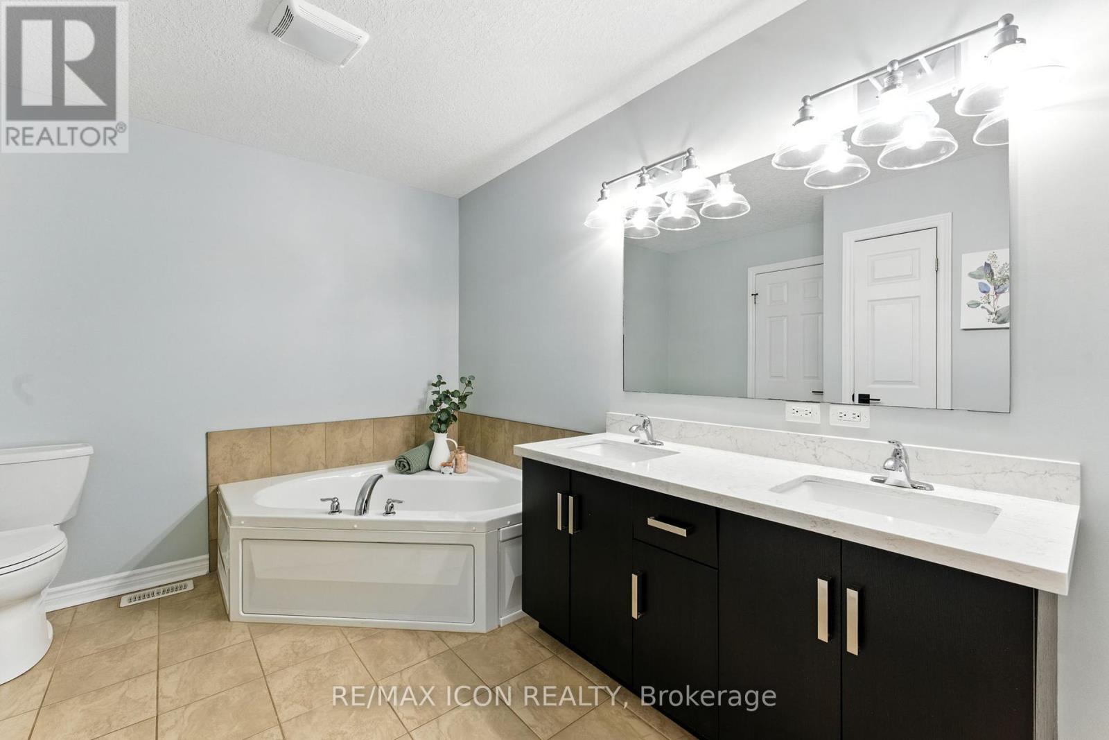 297 Vincent Drive, North Dumfries, Ontario  N0B 1E0 - Photo 21 - X12345125