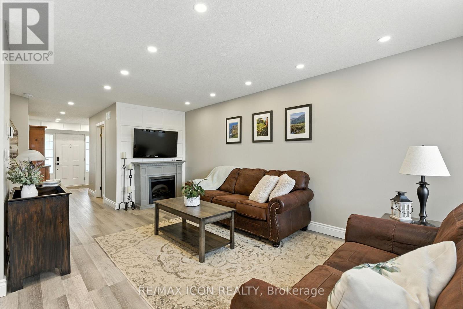 297 Vincent Drive, North Dumfries, Ontario  N0B 1E0 - Photo 8 - X12345125
