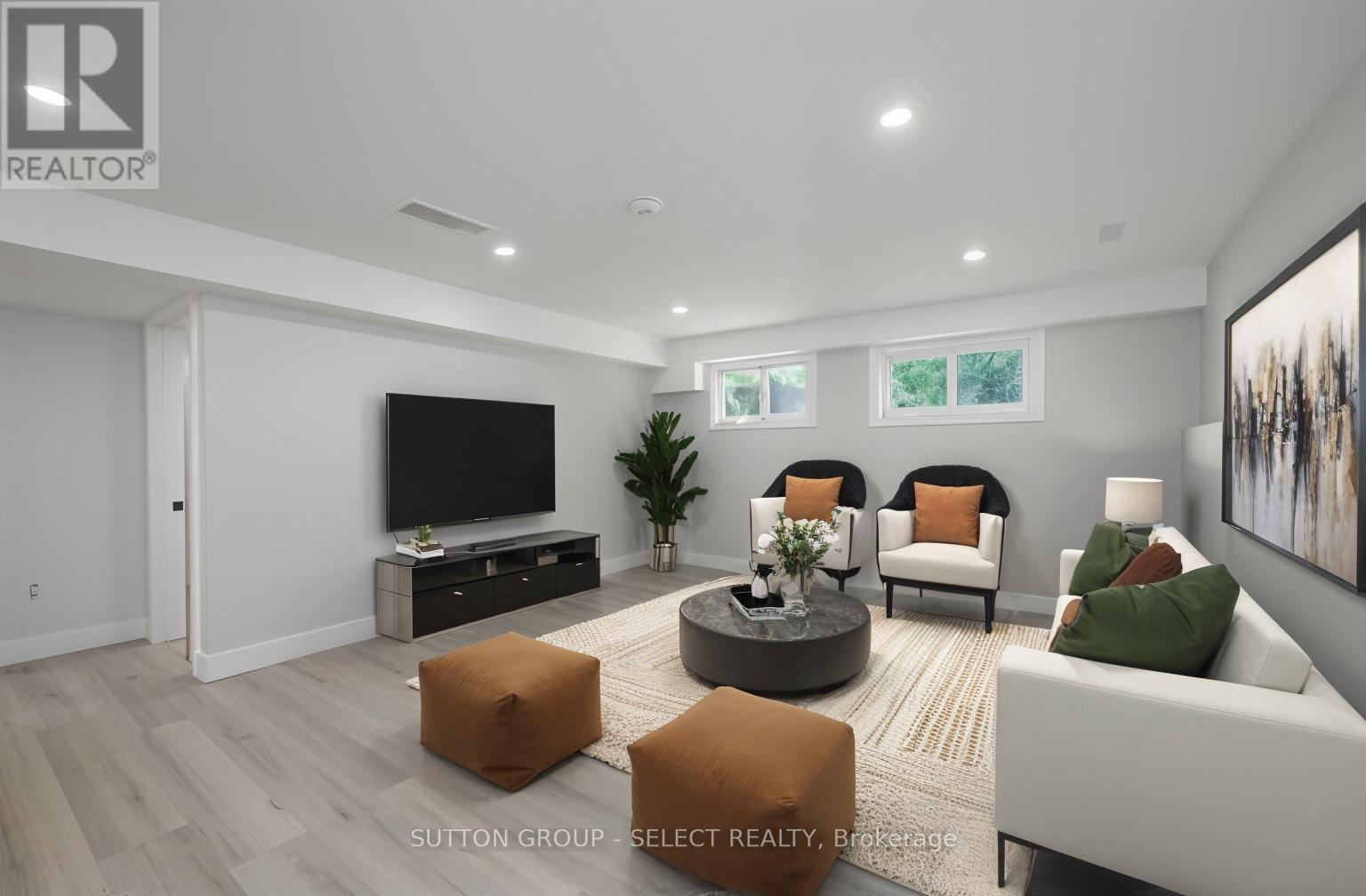 34 Ripley Road, London East, Ontario  N5V 3V1 - Photo 15 - X12338872