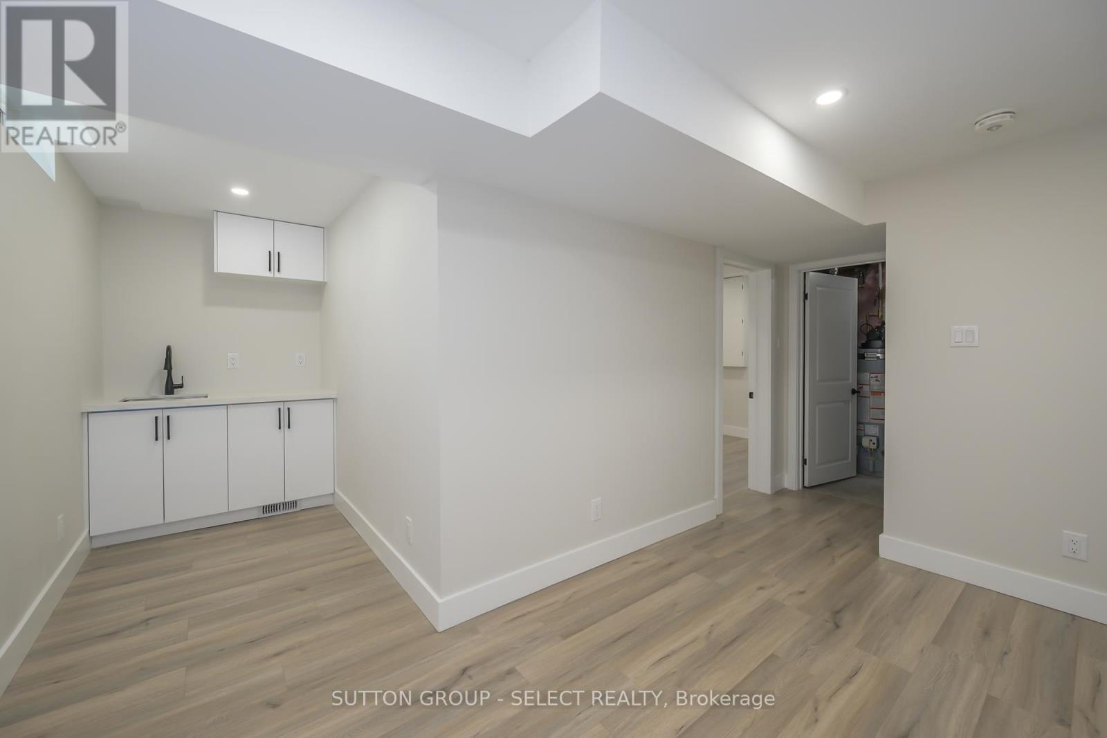 34 Ripley Road, London East, Ontario  N5V 3V1 - Photo 25 - X12338872