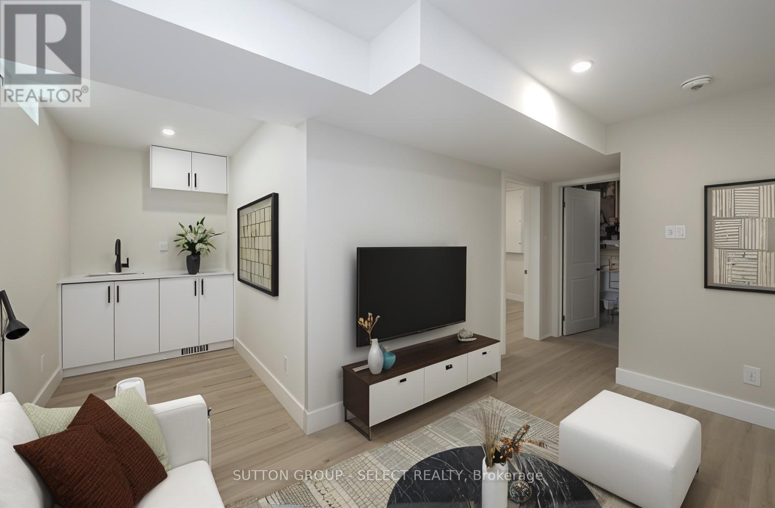 34 Ripley Road, London East, Ontario  N5V 3V1 - Photo 26 - X12338872