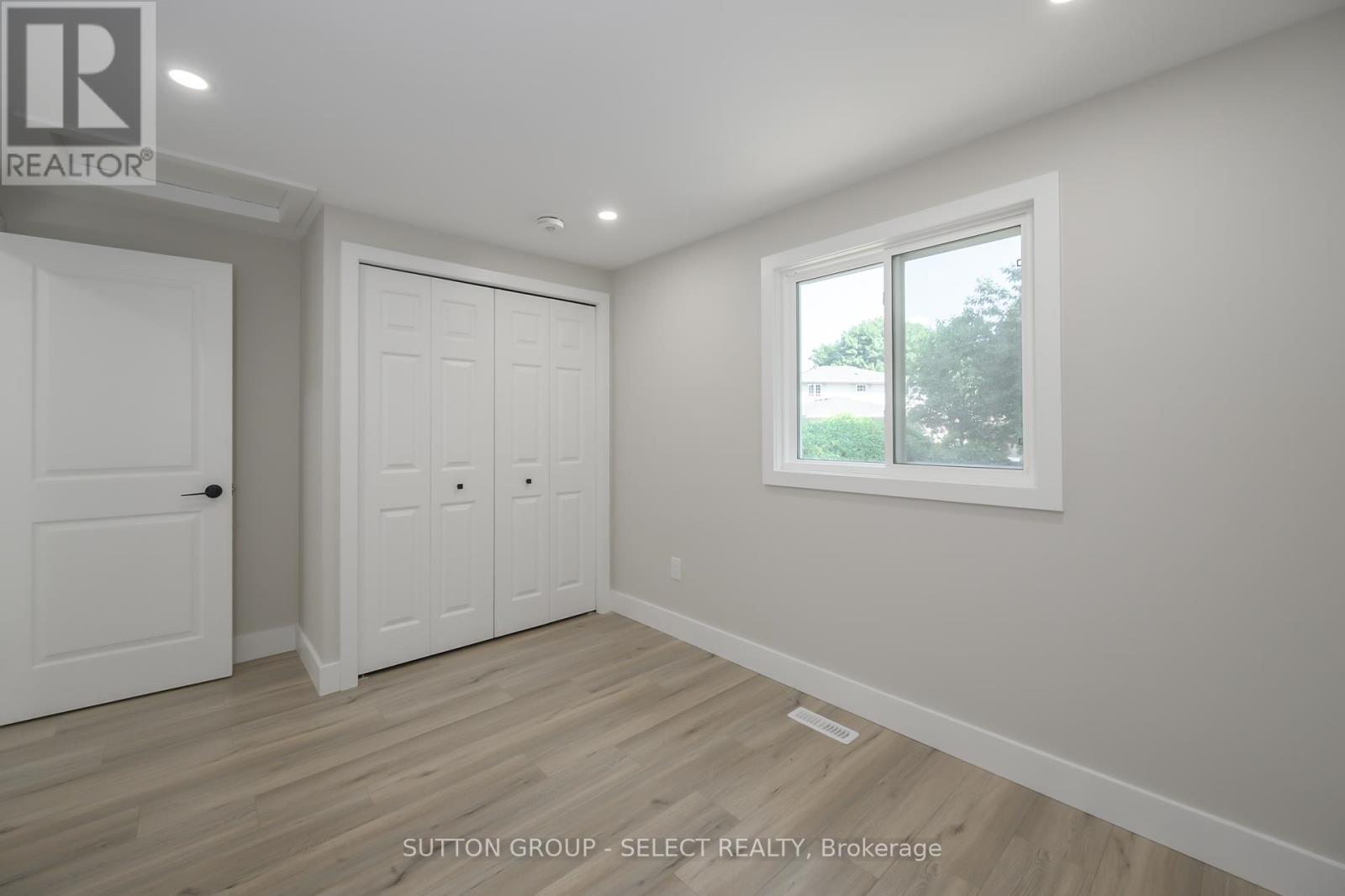 34 Ripley Road, London East, Ontario  N5V 3V1 - Photo 30 - X12338872