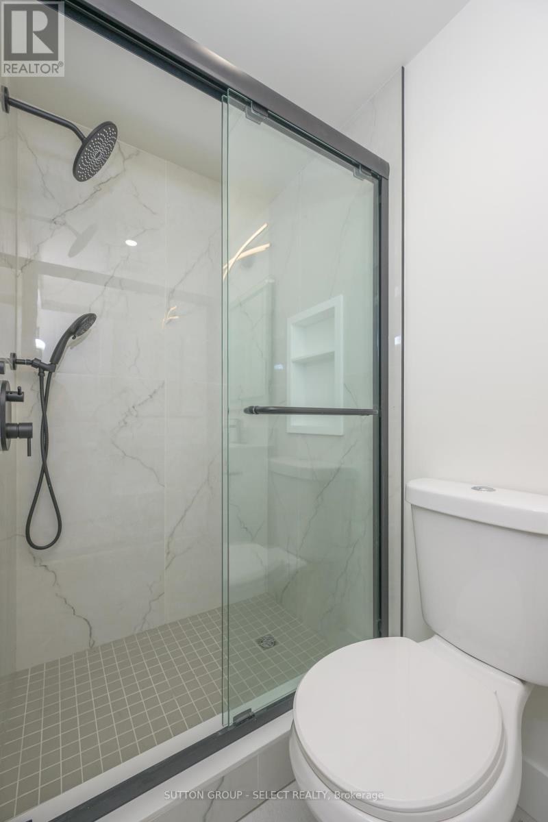 34 Ripley Road, London East, Ontario  N5V 3V1 - Photo 38 - X12338872