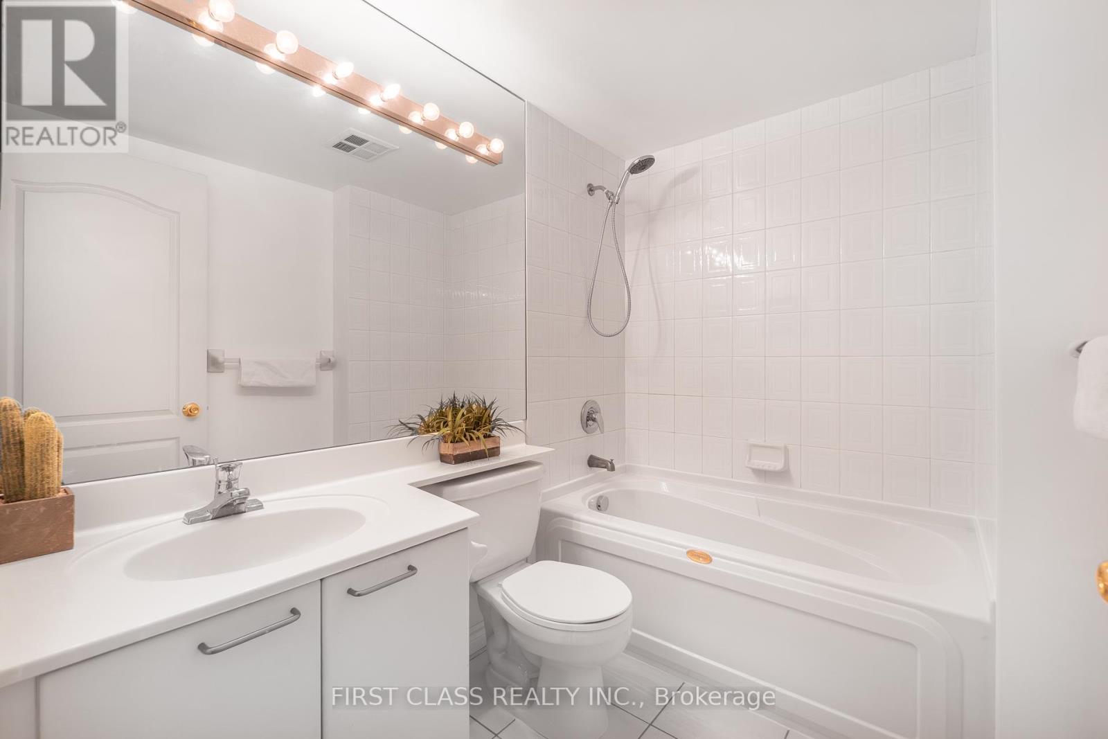 711 - 18 William Carson Crescent, Toronto, Ontario  M2P 2G6 - Photo 33 - C12345245