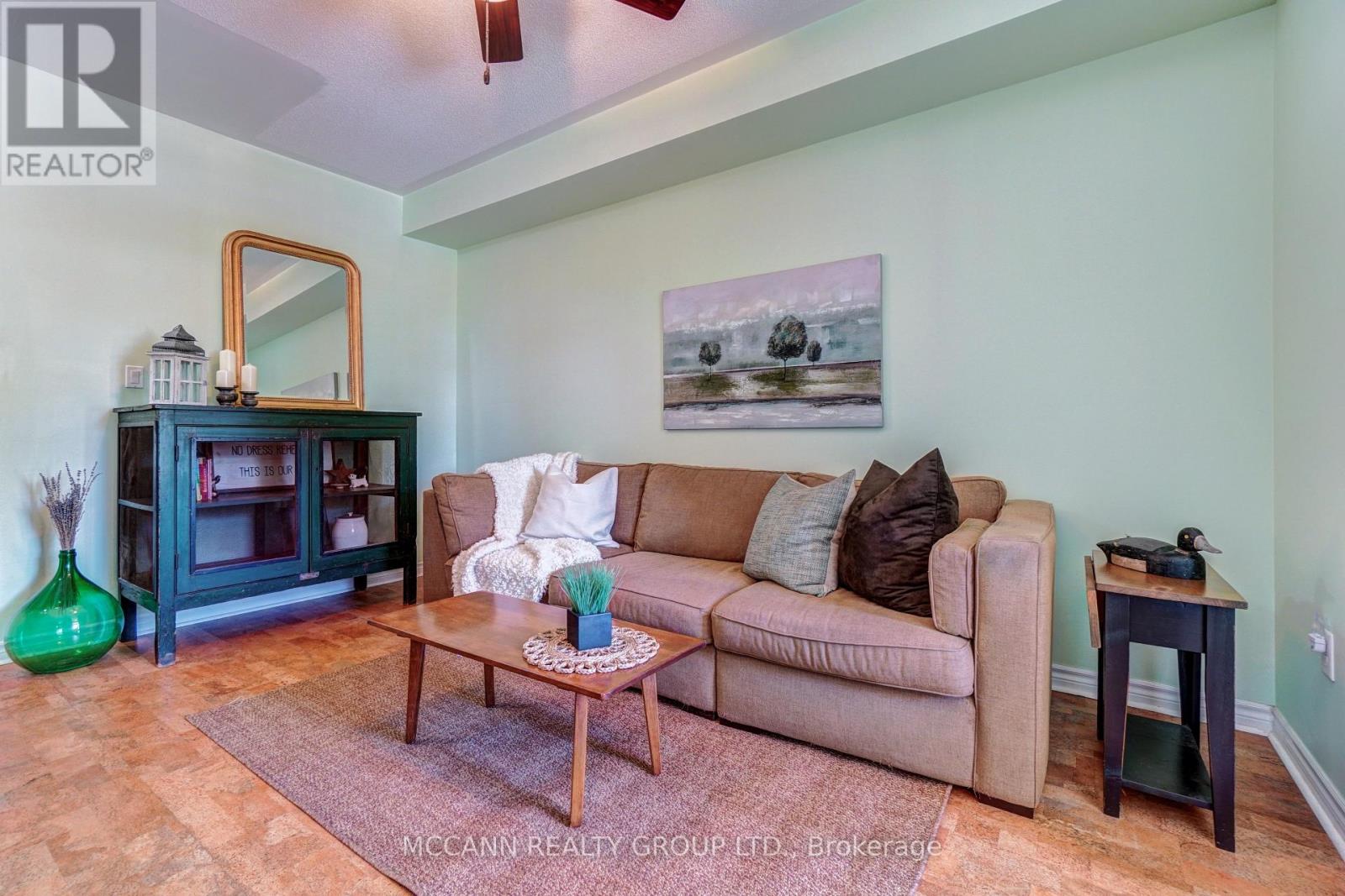 Property at 28 WICKER PARK WAY image 3