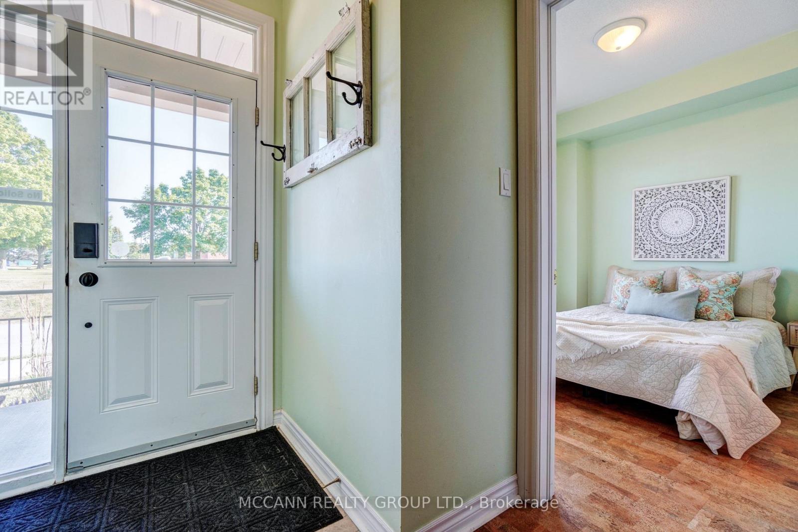 Property at 28 WICKER PARK WAY image 5