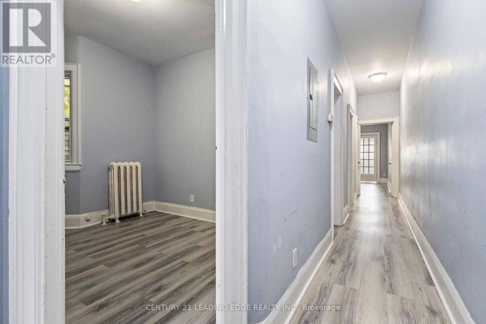 1563/65 Kingston Road, Toronto (Birchcliffe-Cliffside), Ontario  M1N 1R9 - Photo 13 - E12345218