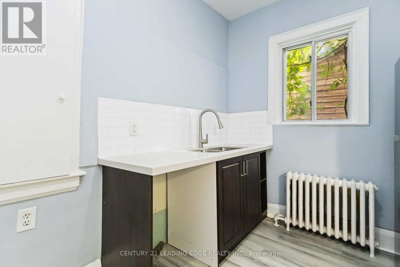 1563/65 Kingston Road, Toronto (Birchcliffe-Cliffside), Ontario  M1N 1R9 - Photo 18 - E12345218