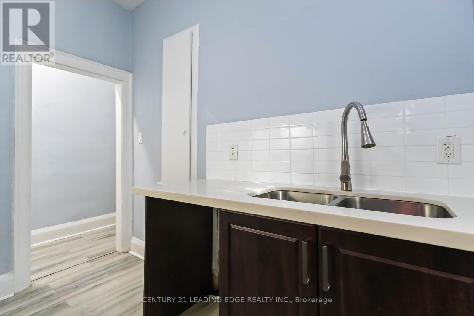 1563/65 Kingston Road, Toronto (Birchcliffe-Cliffside), Ontario  M1N 1R9 - Photo 19 - E12345218