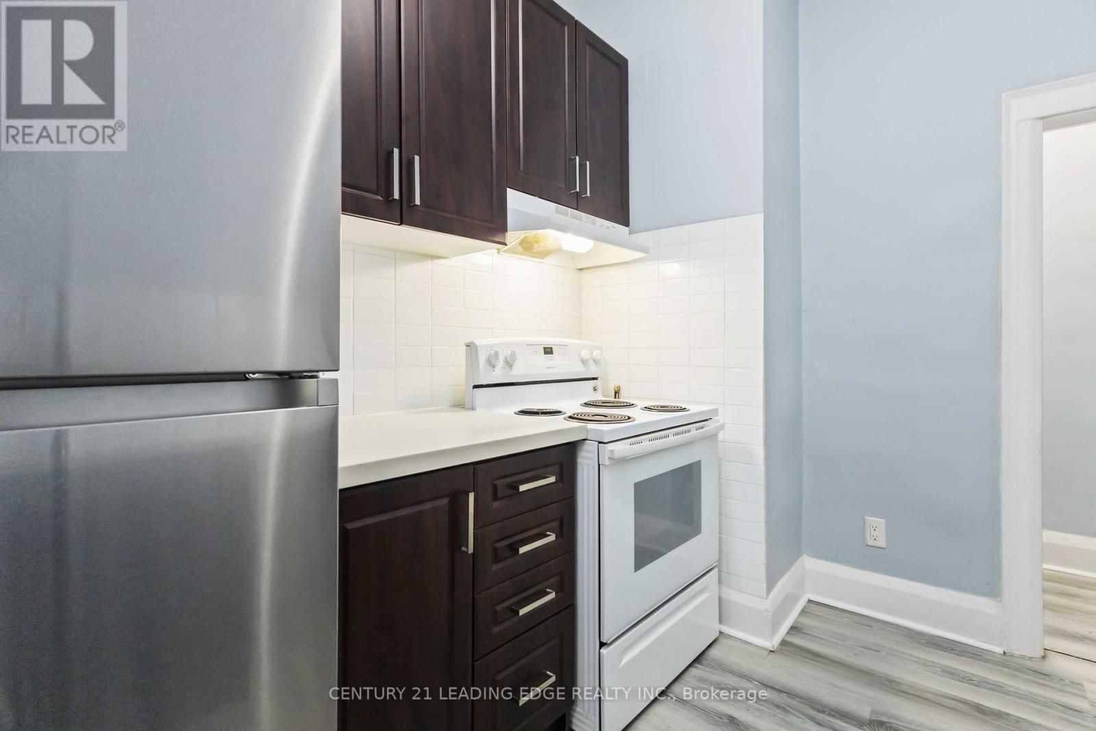 1563/65 Kingston Road, Toronto (Birchcliffe-Cliffside), Ontario  M1N 1R9 - Photo 21 - E12345218