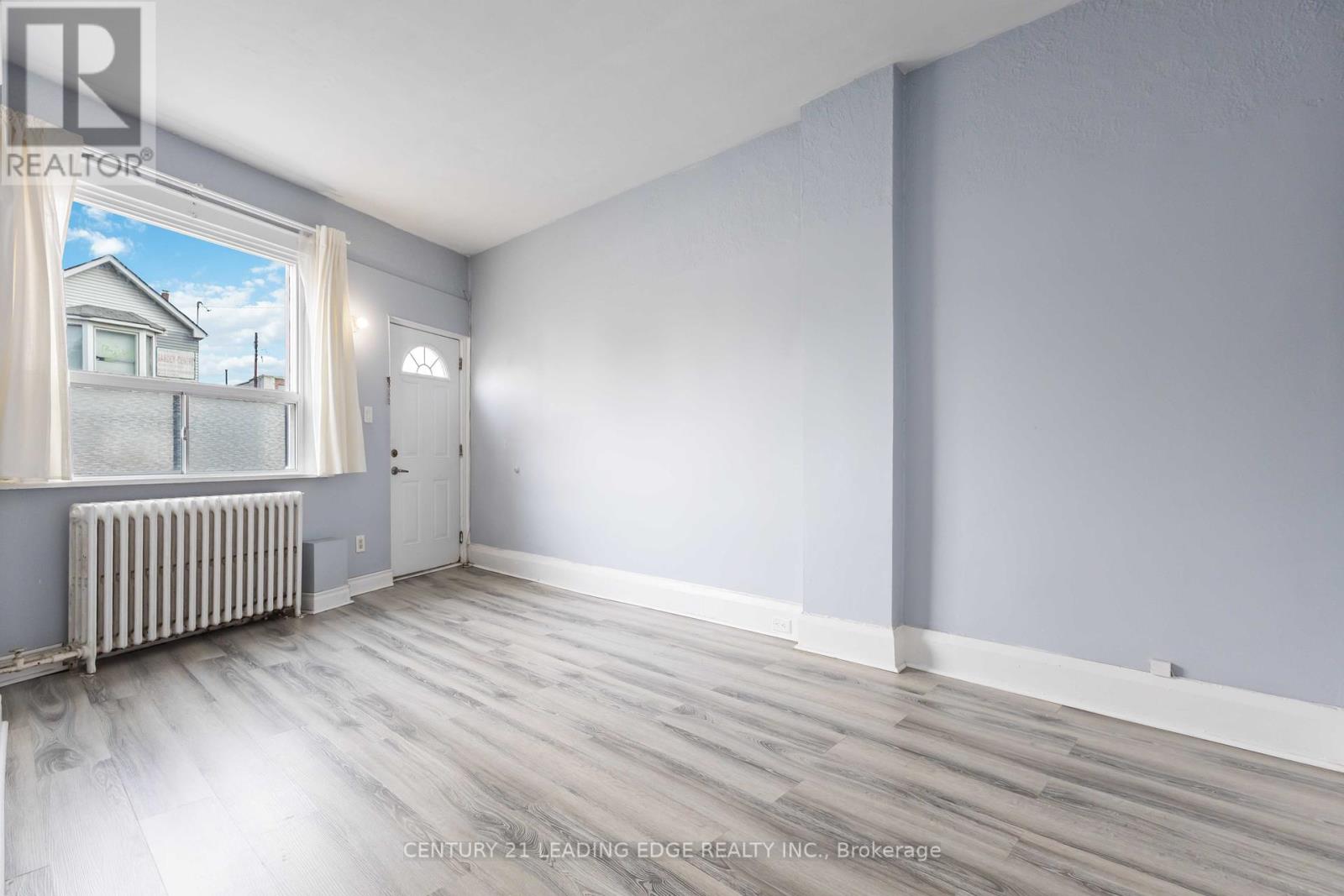 1563/65 Kingston Road, Toronto (Birchcliffe-Cliffside), Ontario  M1N 1R9 - Photo 8 - E12345218