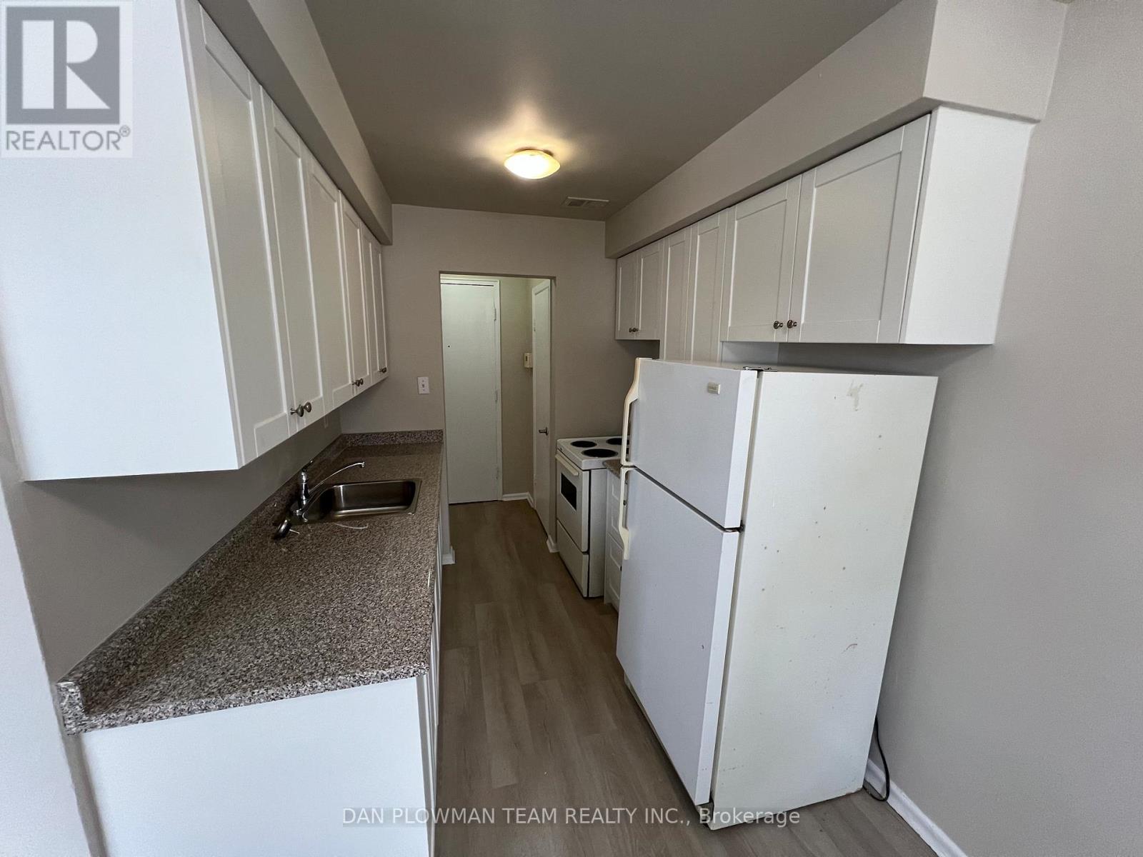 B04 - 170 Park Road S, Oshawa, Ontario  L1J 4H2 - Photo 6 - E12345275