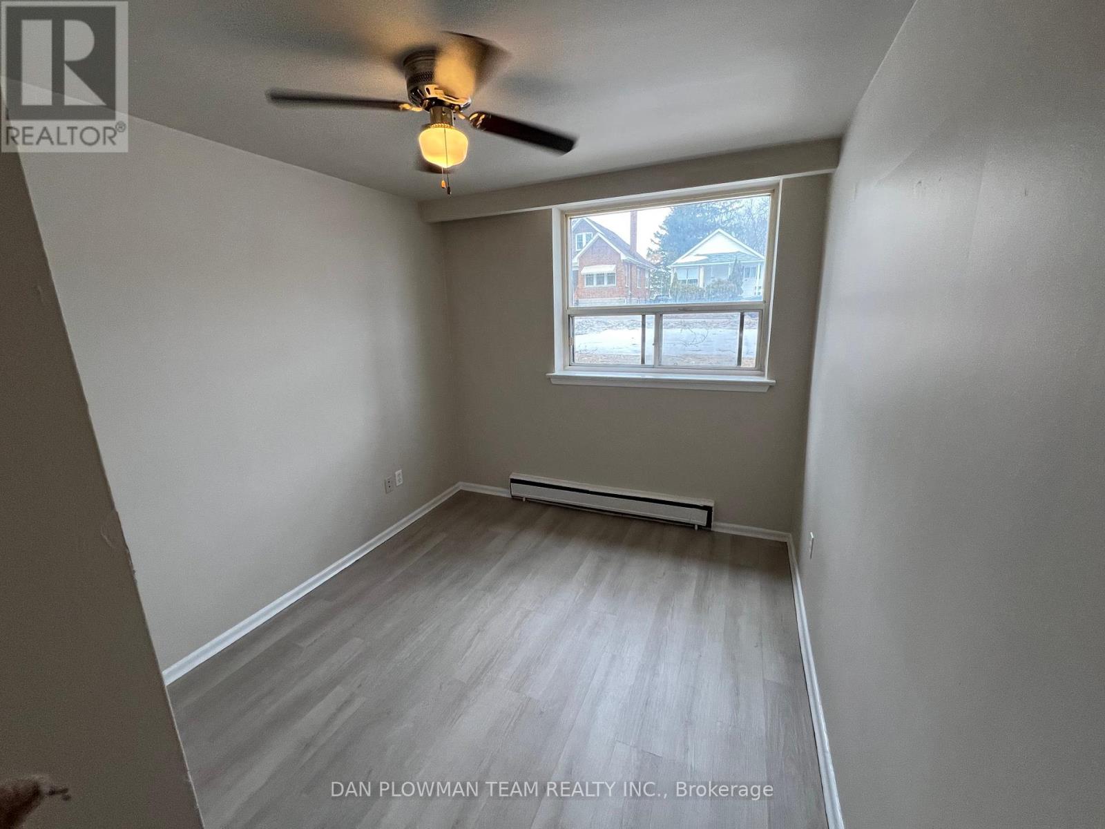 B04 - 170 Park Road S, Oshawa, Ontario  L1J 4H2 - Photo 7 - E12345275