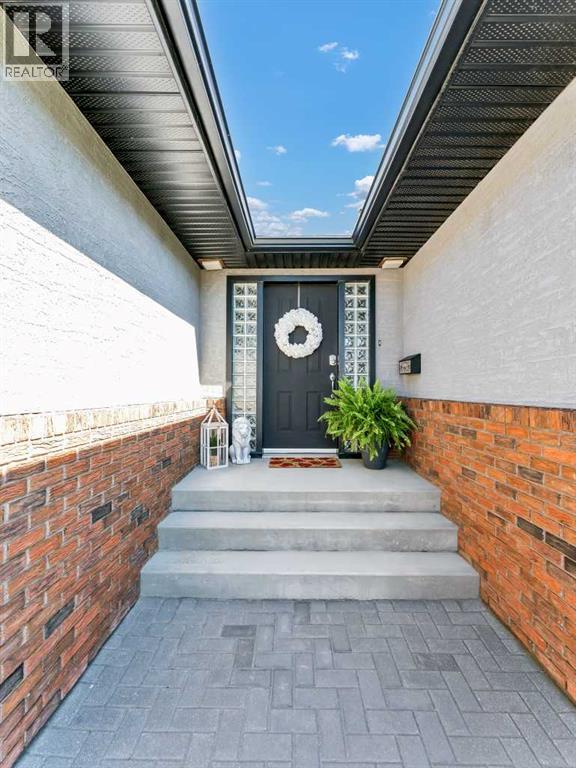 Property at 42 Cook Court SE image 3