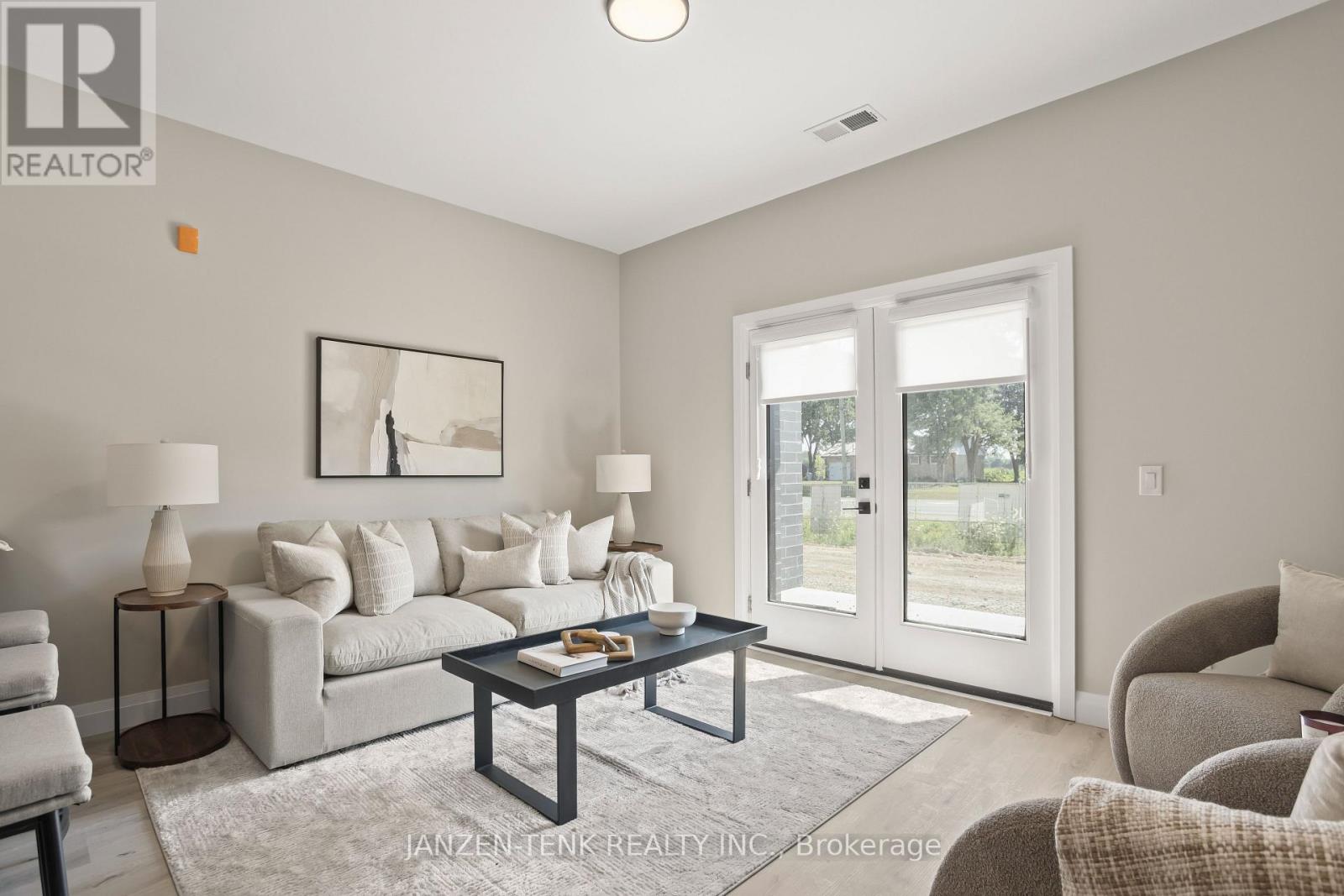 105 - 33318 Richmond Street, Lucan Biddulph, Ontario  N0M 2J0 - Photo 8 - X12279538