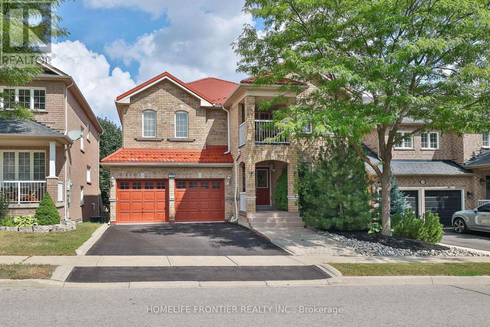 110 Red River Crescent, Newmarket (Woodland Hill), Ontario  L3X 2R1 - Photo 1 - N12345203