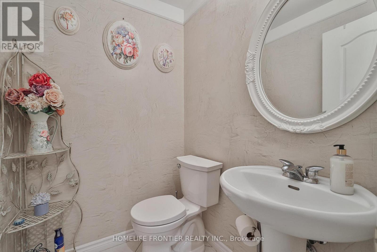 110 Red River Crescent, Newmarket (Woodland Hill), Ontario  L3X 2R1 - Photo 19 - N12345203