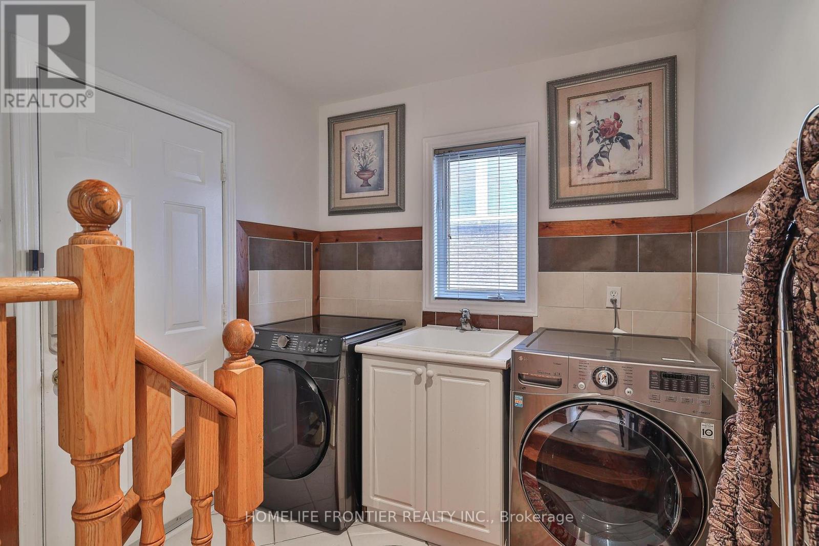 110 Red River Crescent, Newmarket (Woodland Hill), Ontario  L3X 2R1 - Photo 20 - N12345203