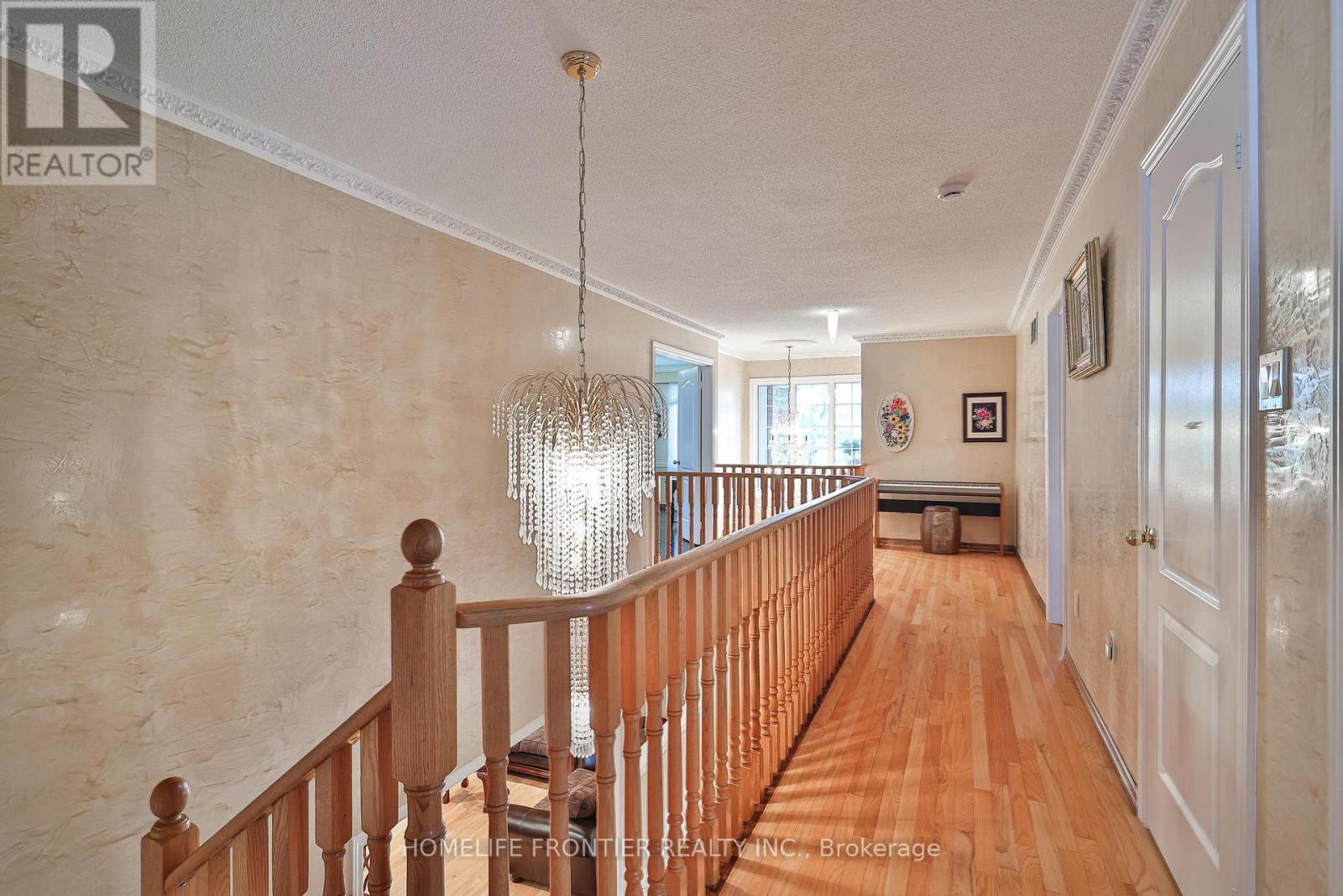 110 Red River Crescent, Newmarket (Woodland Hill), Ontario  L3X 2R1 - Photo 21 - N12345203