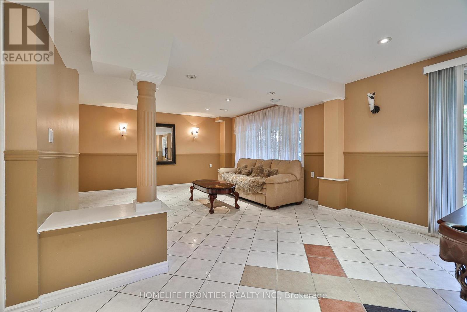 110 Red River Crescent, Newmarket (Woodland Hill), Ontario  L3X 2R1 - Photo 42 - N12345203