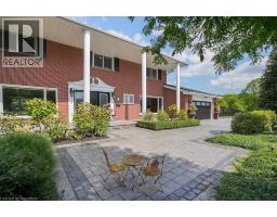 10 AZALEA Court, Stoney Creek, Ontario