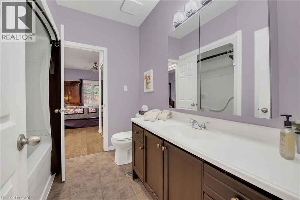31 Abbotsford Trail, Glanbrook, Ontario  L9B 2X8 - Photo 18 - 40758684