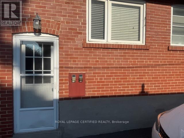 Lower - 6 Prince Charles Drive, Halton Hills, Ontario  L7G 3T7 - Photo 2 - W12345156