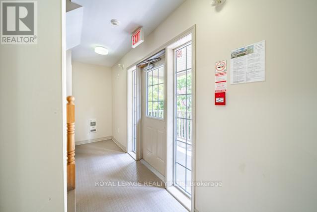 Property at 4 - 700 NEIGHBOURHOOD CIRCLE image 5
