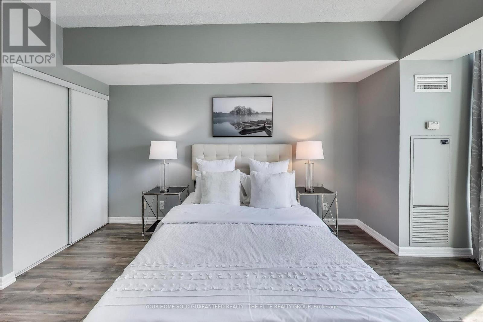 1107 - 220 Burnhamthorpe Road W, Mississauga (City Centre), Ontario  L5B 3Y5 - Photo 12 - W12345188