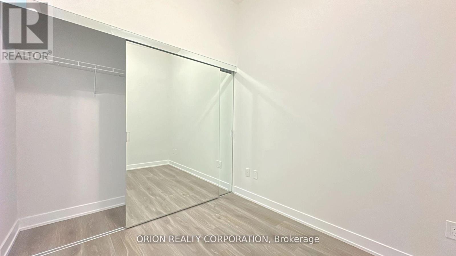 510 - 430 Square One Drive, Mississauga (Creditview), Ontario  L5B 0L6 - Photo 36 - W12345197