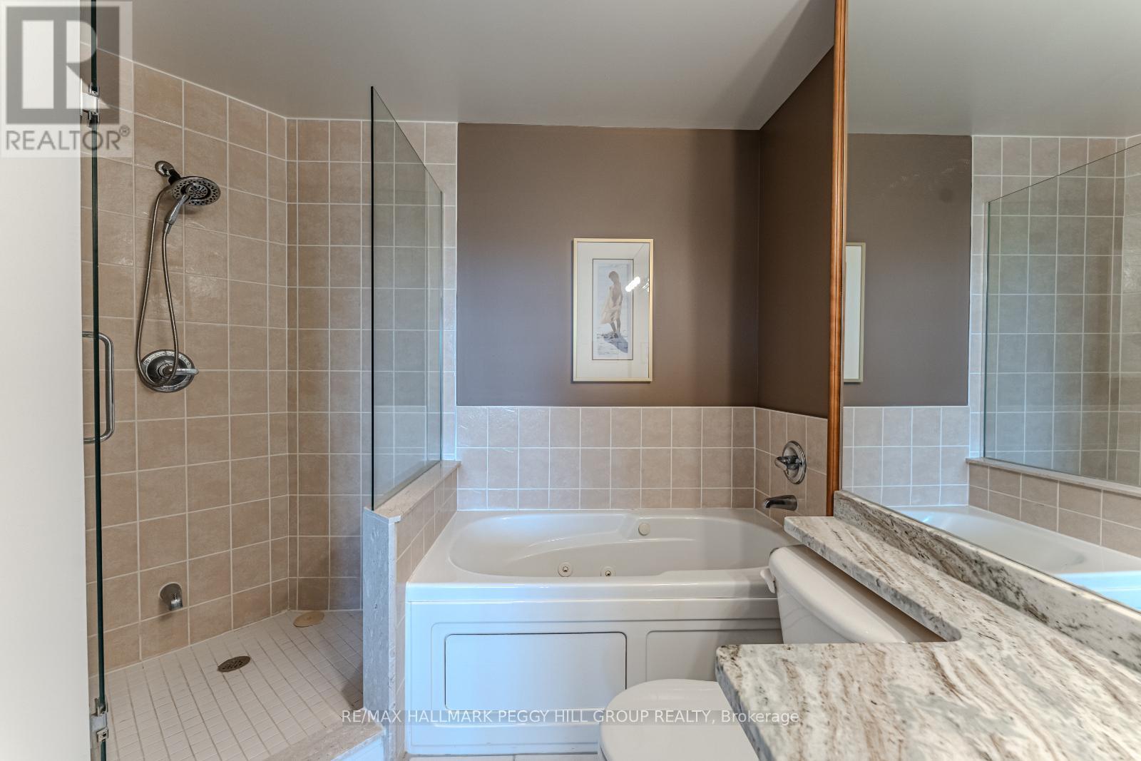 Ph2/3 - 2 Toronto Street, Barrie (City Centre), Ontario  L4N 9R2 - Photo 11 - S12273465