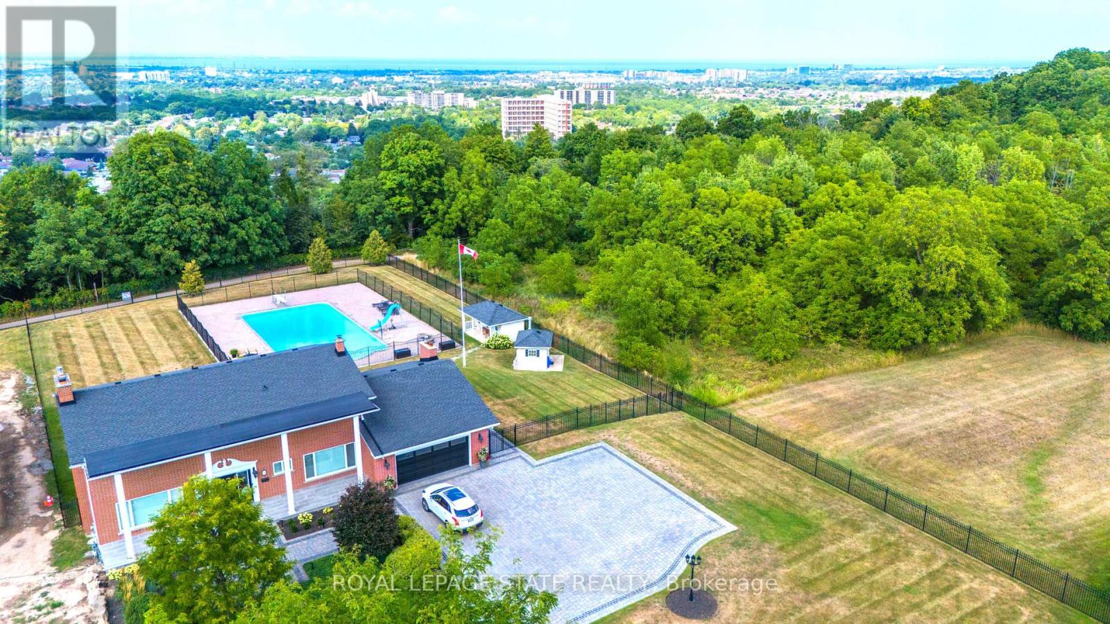 10 Azalea Court, Hamilton, Ontario  L8J 1K4 - Photo 50 - X12313132